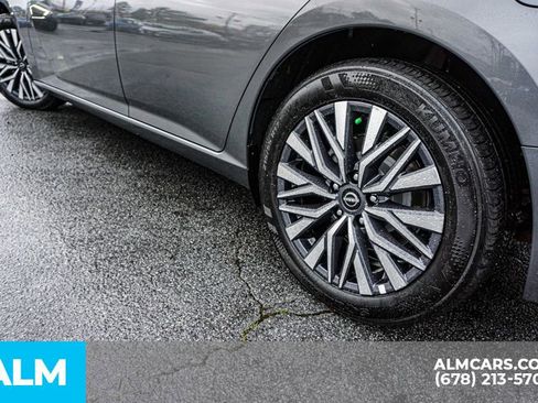 Used 2025 Nissan Altima 2.5 SV image 16