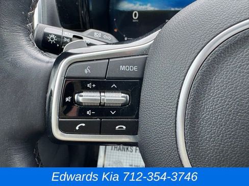 Used 2023 Kia Sorento SX Prestige image 25