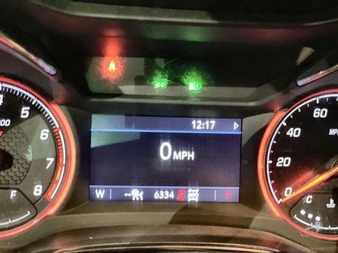 Used 2022 Chevrolet TrailBlazer RS w/ Technology Package image 12