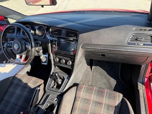 Used 2020 Volkswagen GTI S image 25