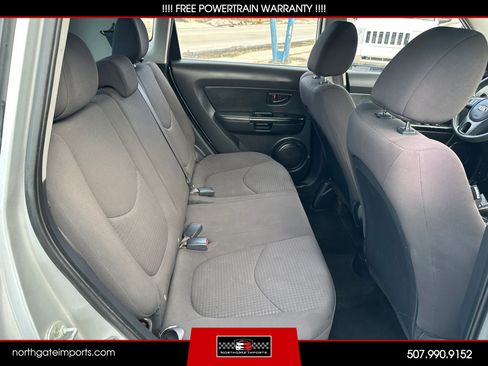 Used 2013 Kia Soul FWD image 19