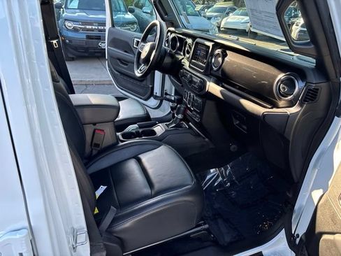 Used 2021 Jeep Wrangler Unlimited Sahara AWD/4WD image 34