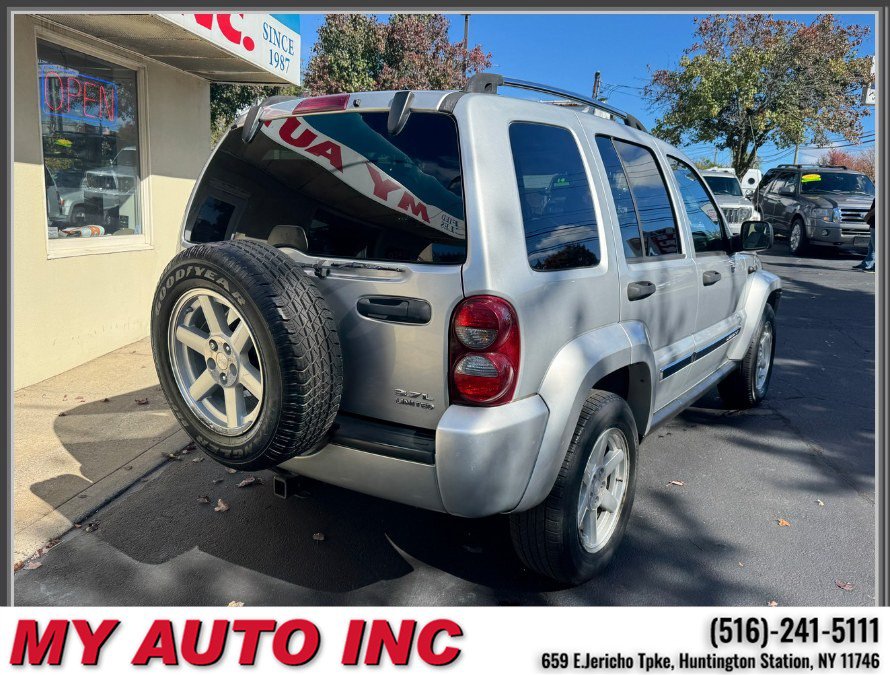 Used 2007 Jeep Liberty Limited AWD/4WD image 4