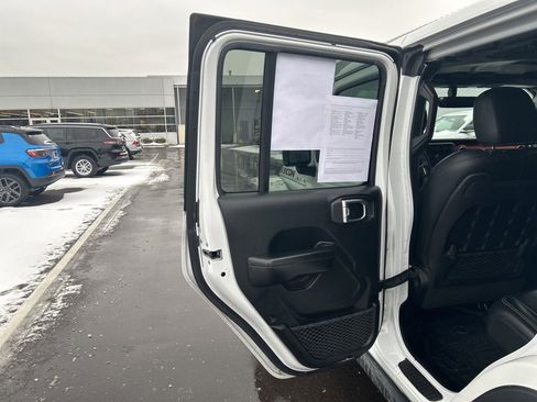 Certified 2018 Jeep Wrangler Unlimited Rubicon image 16