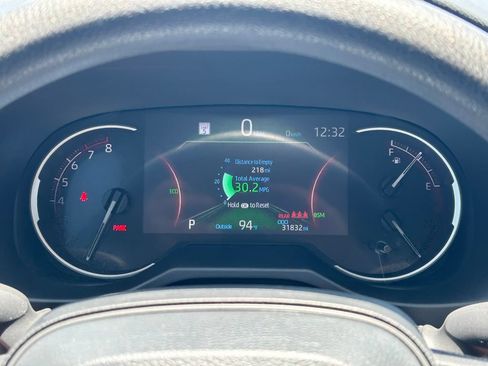 Used 2025 Toyota RAV4 XLE w/ Convenience Package FWD image 33