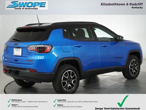New 2026 Jeep Compass Trailhawk w/ Sun, Sound & Navigation Group image 3