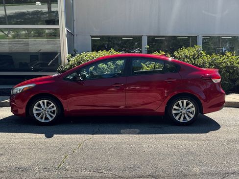 Used 2017 Kia Forte S FWD image 9