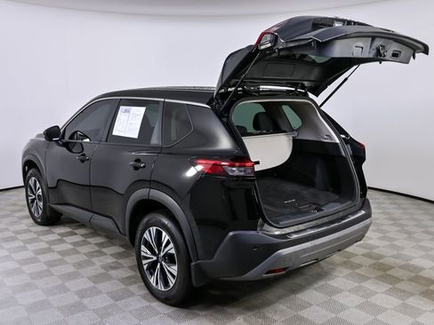 Used 2022 Nissan Rogue SV image 29