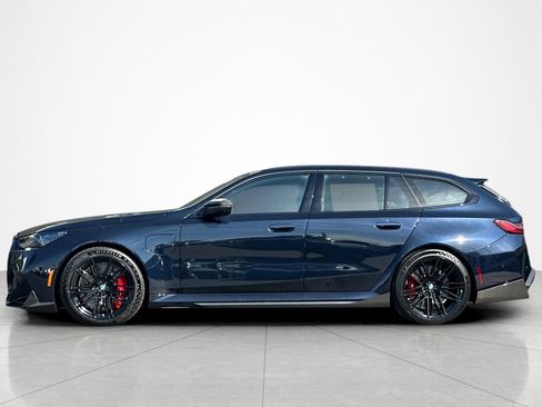 New 2027 BMW M5 Touring AWD/4WD image 2