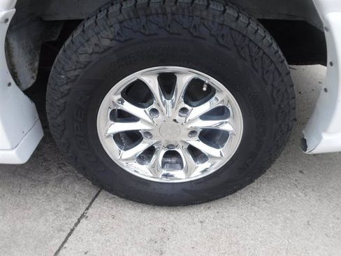 Used 2000 Ford E-150 and Econoline 150 RWD image 19