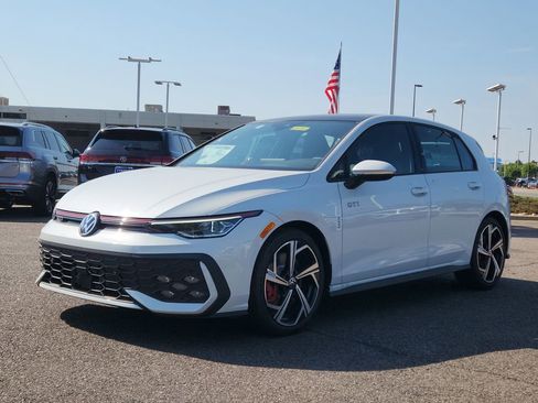 New 2025 Volkswagen GTI SE image 6