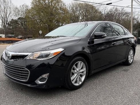 Used 2013 Toyota Avalon XLE image 1