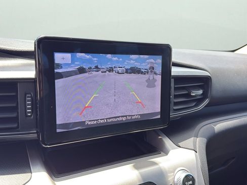 Used 2021 Ford Explorer 2WD image 18