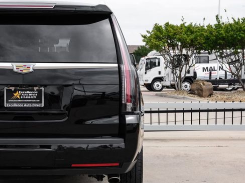 Used 2019 Cadillac Escalade Premium Luxury w/ LPO, Radiant Package RWD image 51