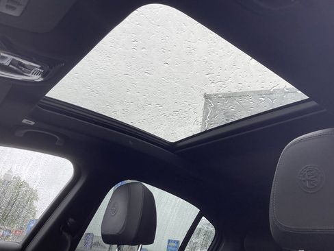 Used 2022 Alfa Romeo Stelvio Veloce image 10