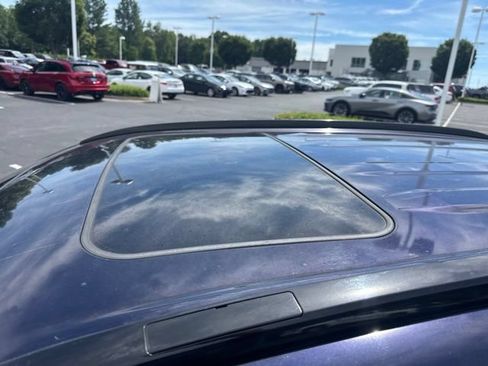 Used 2019 Toyota RAV4 XLE w/ Convenience Package FWD image 10