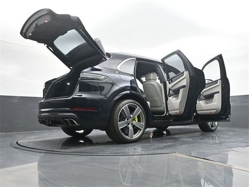 Certified 2023 Porsche Cayenne Turbo S image 27