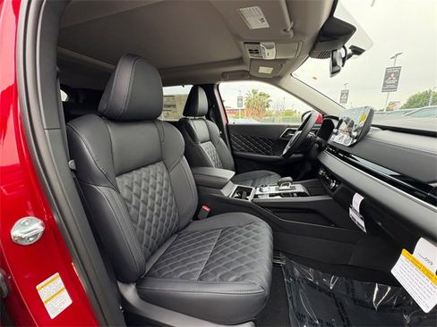New 2025 Mitsubishi Outlander SEL image 24