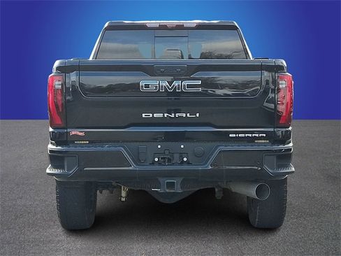 Used 2024 GMC Sierra 3500 Denali Ultimate image 5