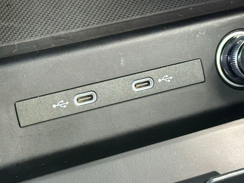 Used 2023 Audi Q4 e-tron Premium Plus image 40