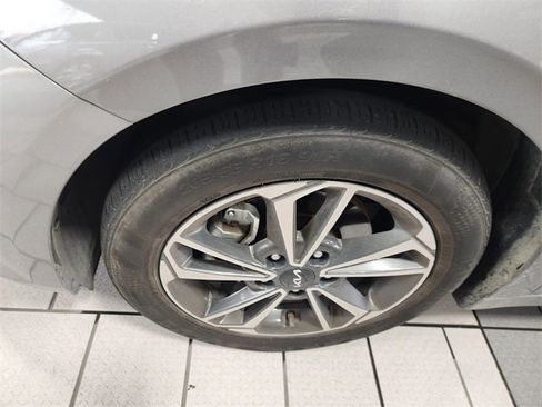 Used 2024 Kia Forte LXS FWD image 8