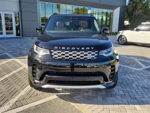 New 2026 Land Rover Discovery Limited Edition image 8