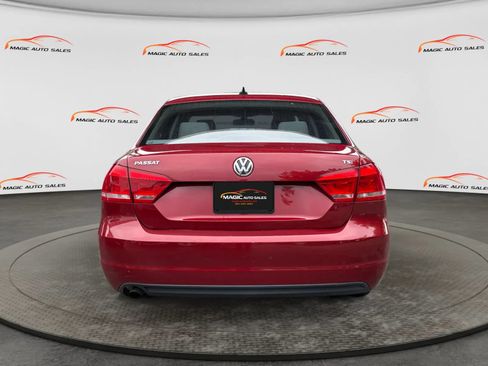 Used 2015 Volkswagen Passat 1.8T Limited Edition FWD image 9