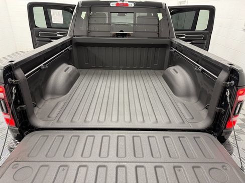Used 2020 RAM 1500 Laramie AWD/4WD image 29