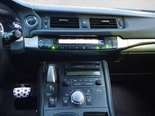 Used 2014 Lexus CT 200h w/ F Sport w/Nuluxe Interior FWD image 12