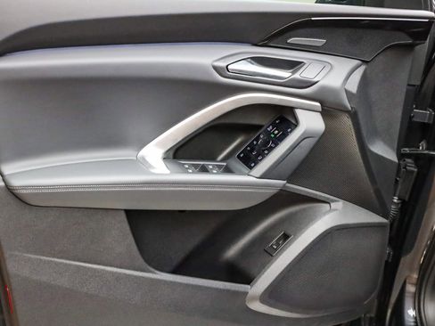 Certified 2025 Audi Q5 2.0T Premium Plus w/ Premium Plus image 21