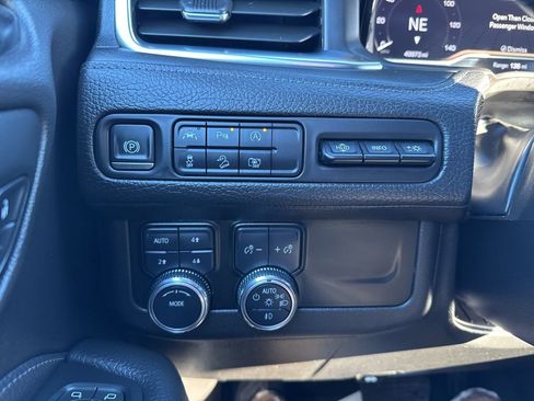 Used 2023 GMC Yukon Denali image 26