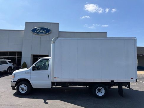 New 2027 Ford E-350 and Econoline 350 Super Duty w/ Power Equipment Group RWD image 2