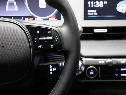 Used 2024 Hyundai Ioniq 5 Limited image 33