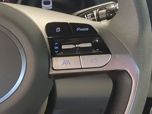 Used 2021 Hyundai Elantra SEL FWD image 28