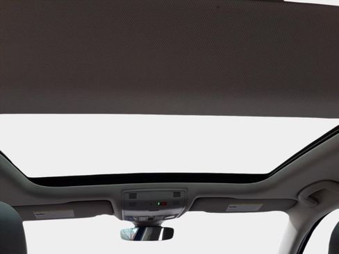 Used 2022 Volkswagen Jetta SE w/ Panoramic Sunroof Package image 11