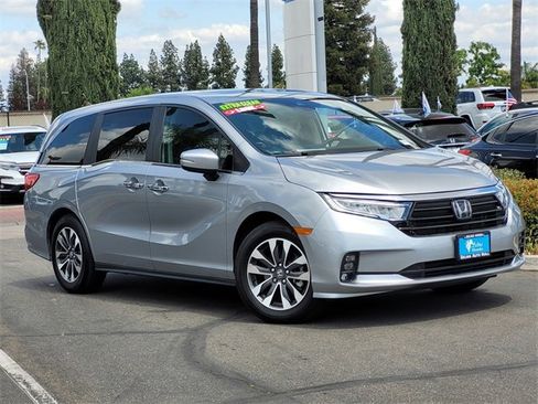 Used 2024 Honda Odyssey EX-L image 2