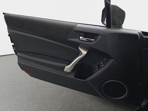 Used 2017 Toyota 86 RWD image 22
