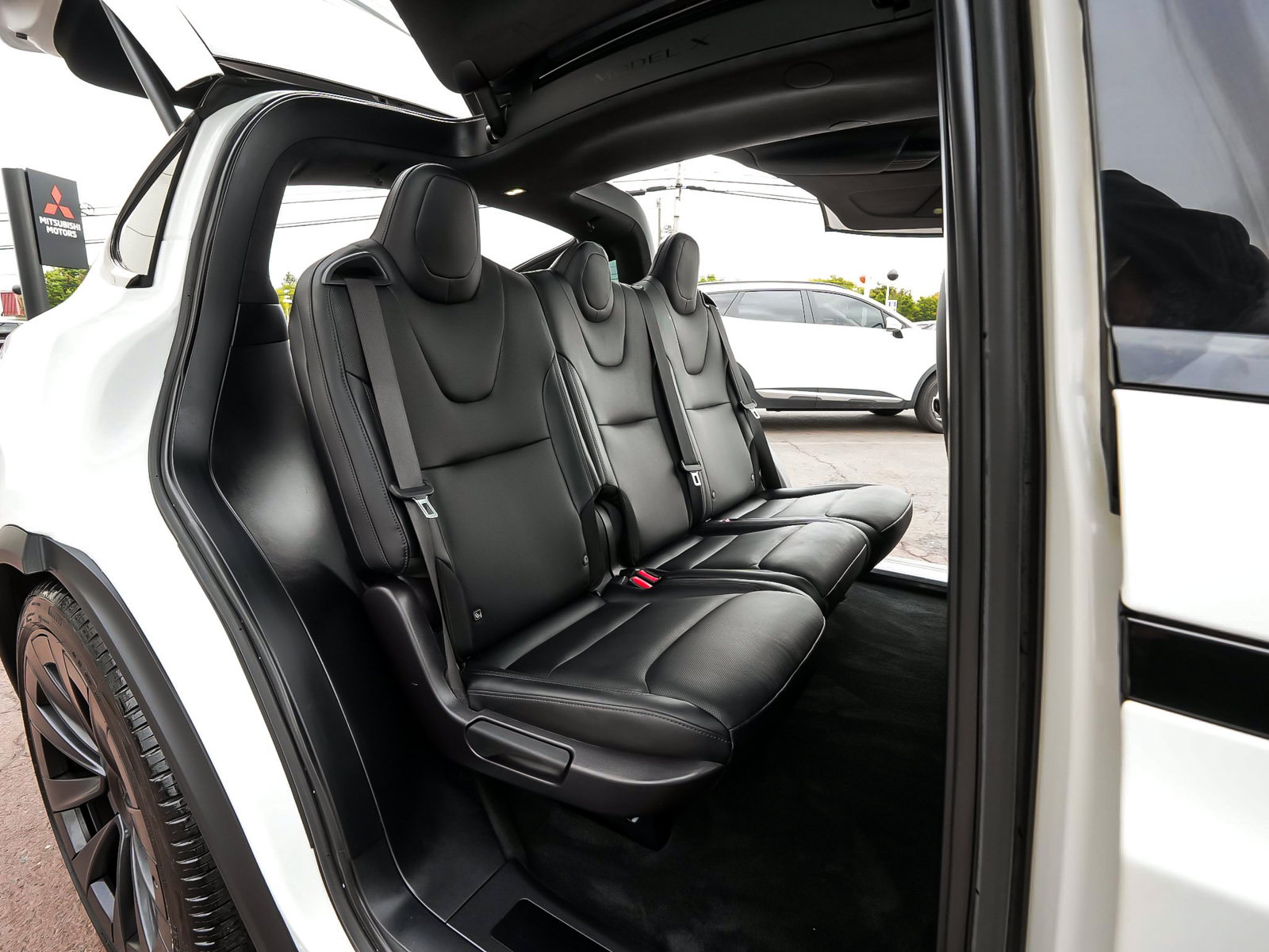 Used 2023 Tesla Model X AWD/4WD image 39
