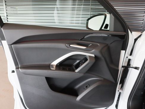 New 2025 Audi Q5 Premium image 27