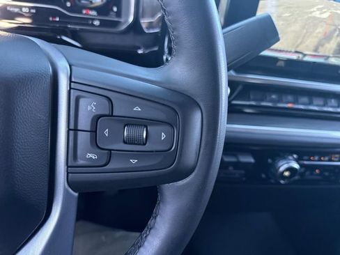 Used 2025 GMC Sierra 1500 SLT image 30