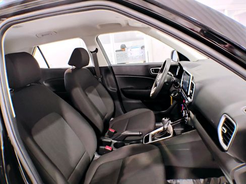 Used 2021 Hyundai Venue SE image 87