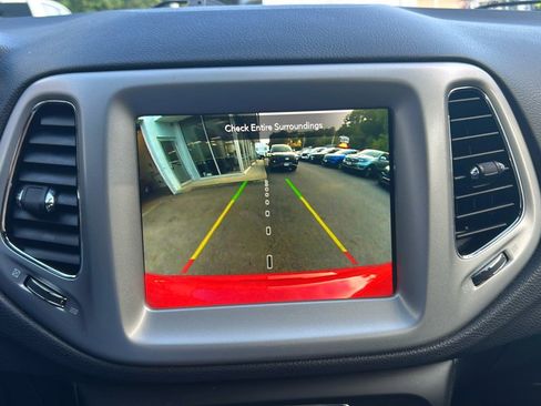 Used 2021 Jeep Compass Latitude image 24