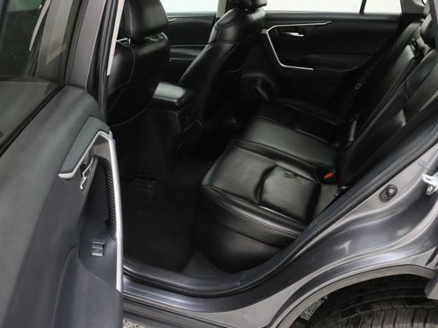 Used 2022 Toyota RAV4 XLE AWD/4WD image 29