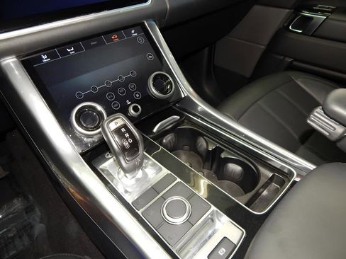 Used 2019 Land Rover Range Rover Sport HSE image 19