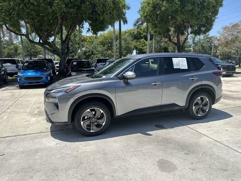 Used 2024 Nissan Rogue SV FWD image 34