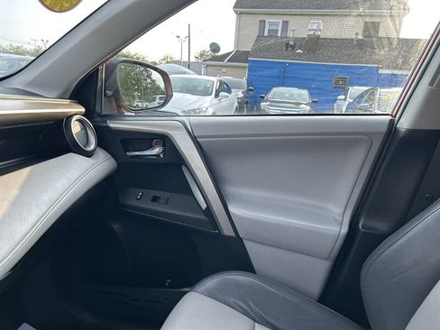 Used 2013 Toyota RAV4 Limited AWD/4WD image 13