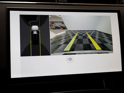 Used 2026 Land Rover Range Rover Evoque S image 8