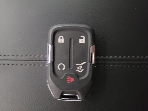 Used 2022 GMC Terrain SLT w/ Infotainment Package II FWD image 32