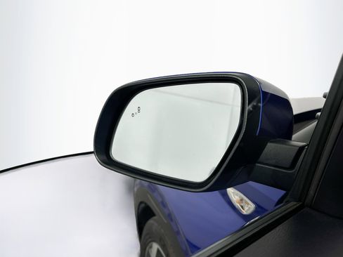 Used 2025 Hyundai Venue SEL image 16