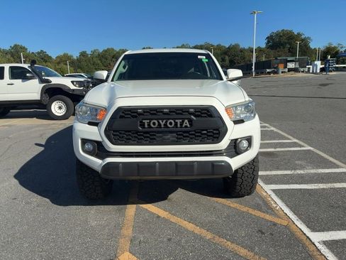 Used 2019 Toyota Tacoma SR5 image 7
